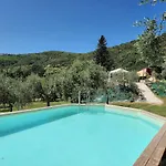 La Casa Rossa, Shared Pool,