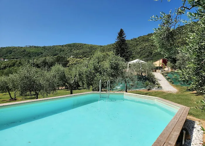 La Casa Rossa, Shared Pool,